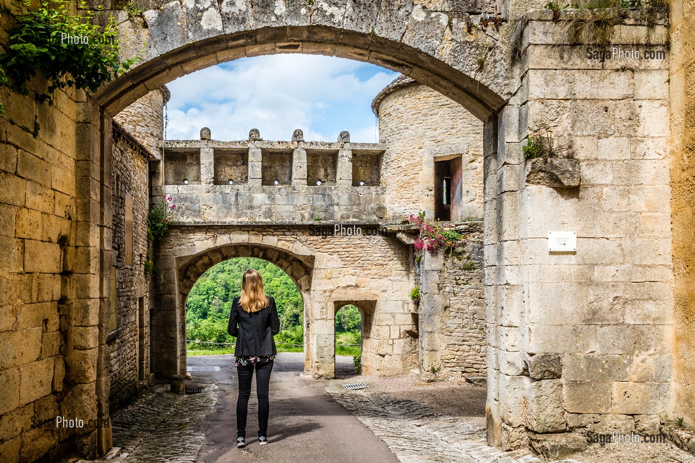 PORTE DU VAL, FLAVIGNY SUR OZERAIN, (21) COTE-D'OR, BOURGOGNE, FRANCE 