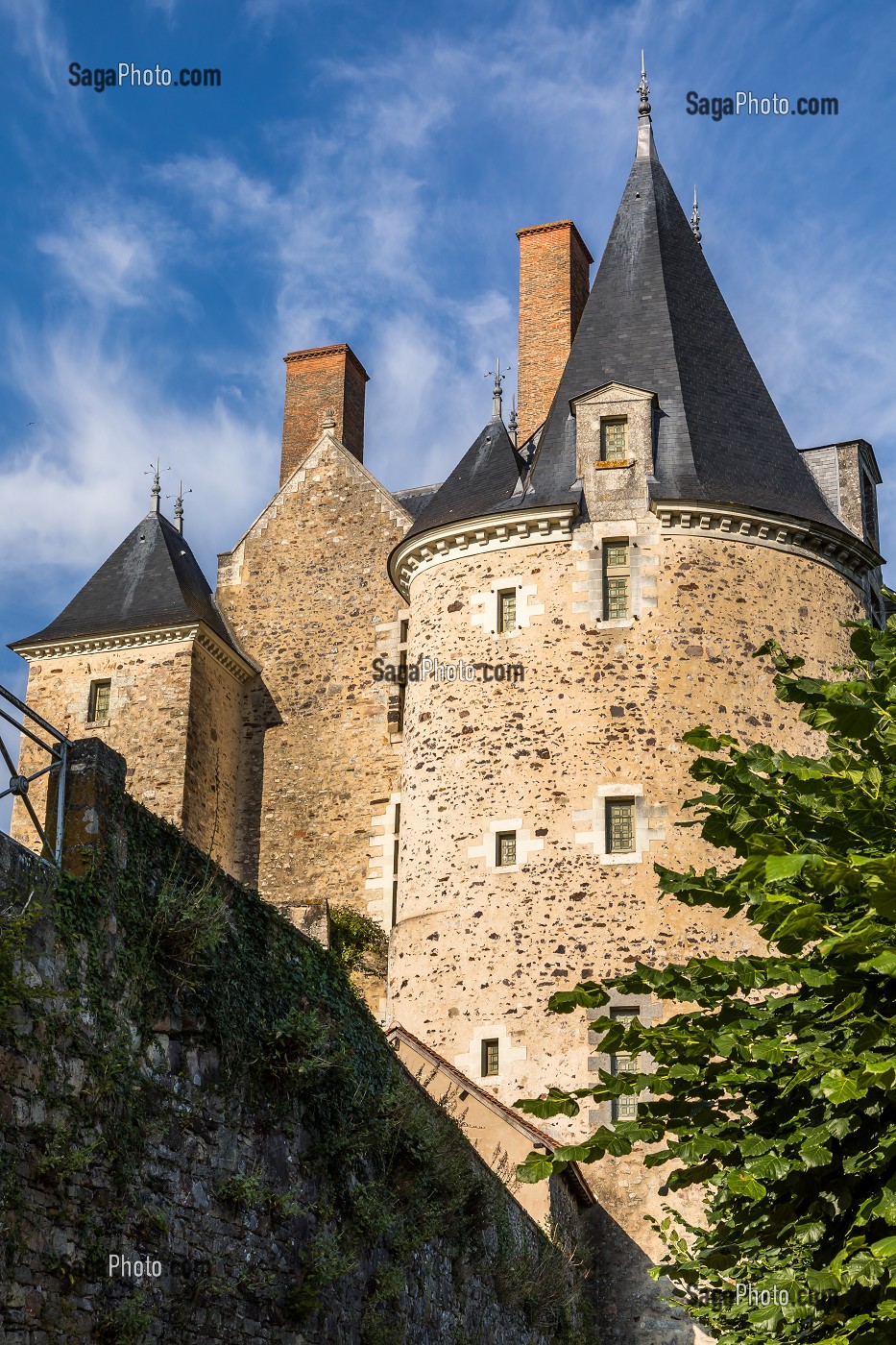 VUE DRONE, CHATEAU DE SAINTE SUZANNE, (53) MAYENNE, PAYS DE LA LOIRE 