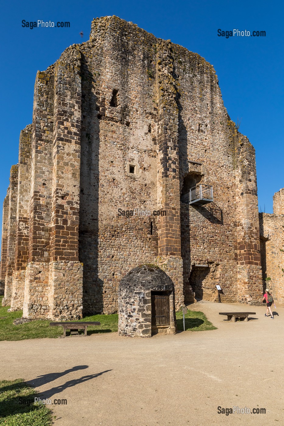 DONJON, CHATEAU DE SAINTE SUZANNE, (53) MAYENNE, PAYS DE LA LOIRE 