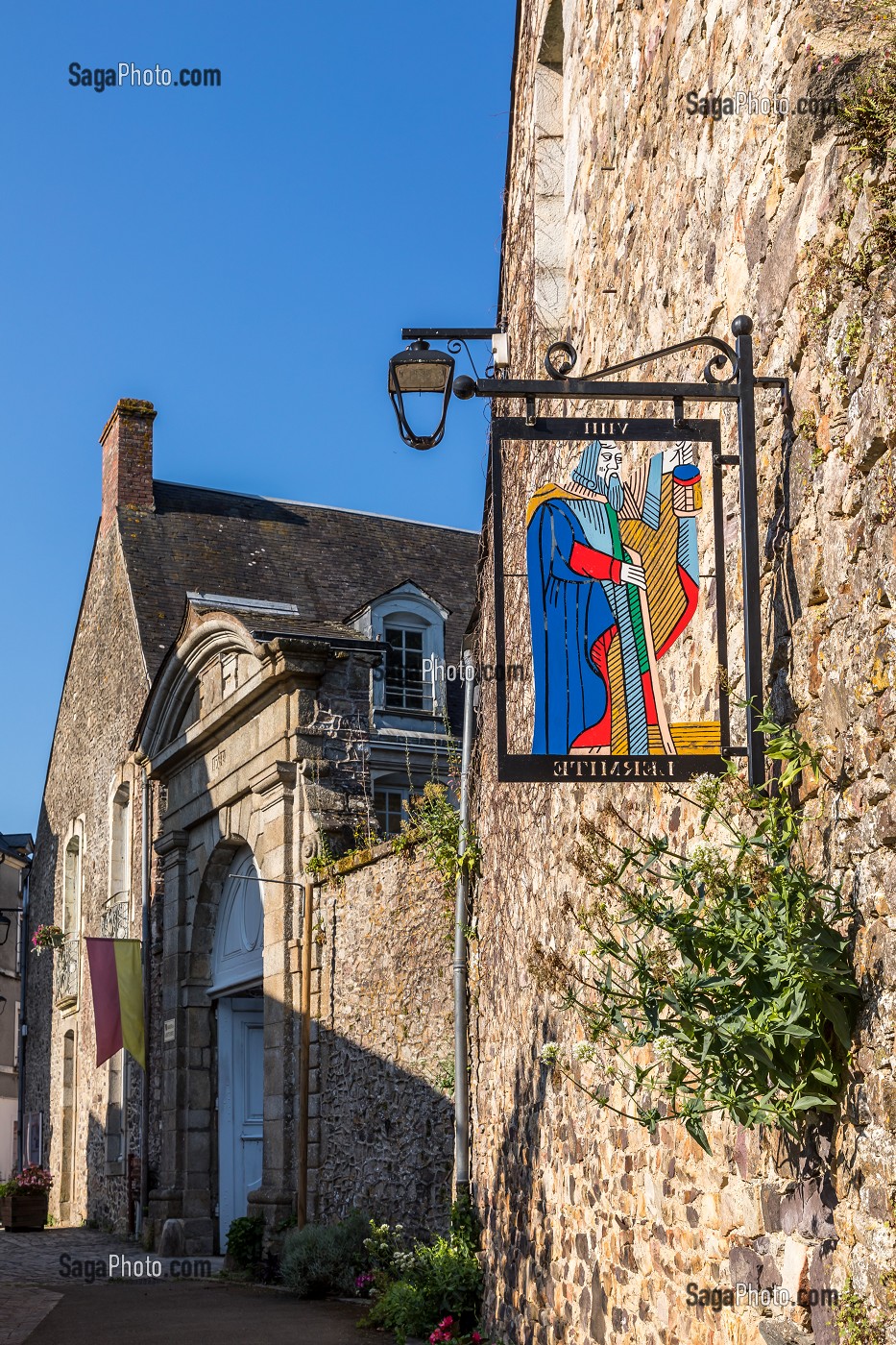 ENSEIGNE, SAINTE SUZANNE, (53) MAYENNE, PAYS DE LA LOIRE 