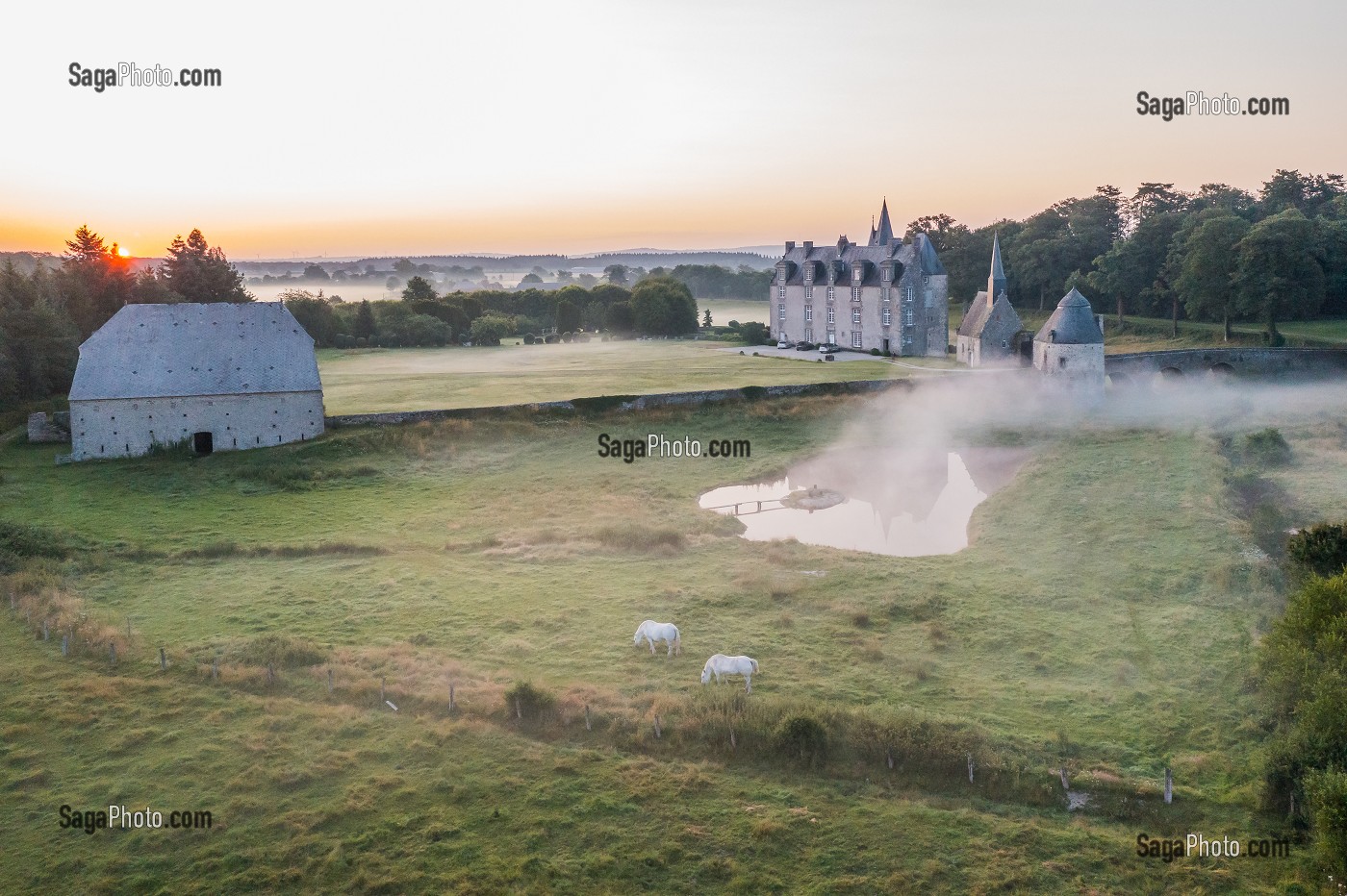 CHATEAU DE BOURGON, MONTOURTIER, (53) MAYENNE, PAYS DE LA LOIRE 