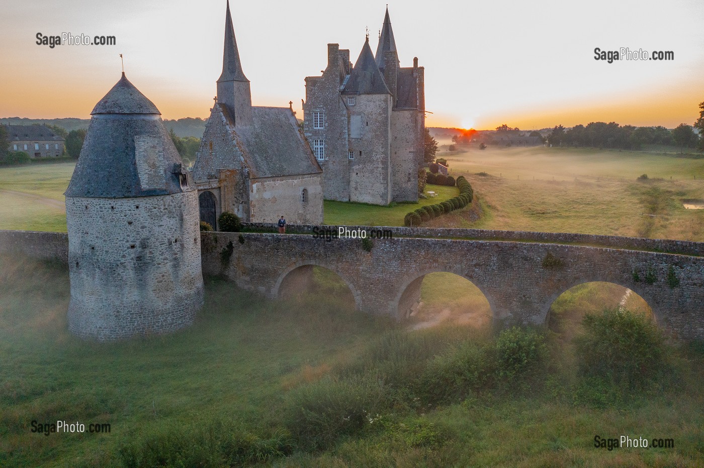 CHATEAU DE BOURGON, MONTOURTIER, (53) MAYENNE, PAYS DE LA LOIRE 