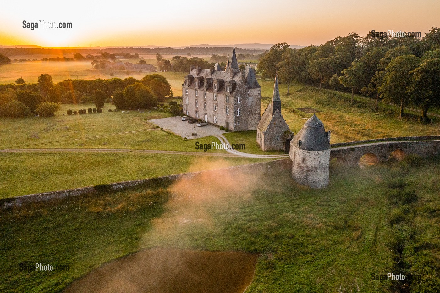 CHATEAU DE BOURGON, MONTOURTIER, (53) MAYENNE, PAYS DE LA LOIRE 