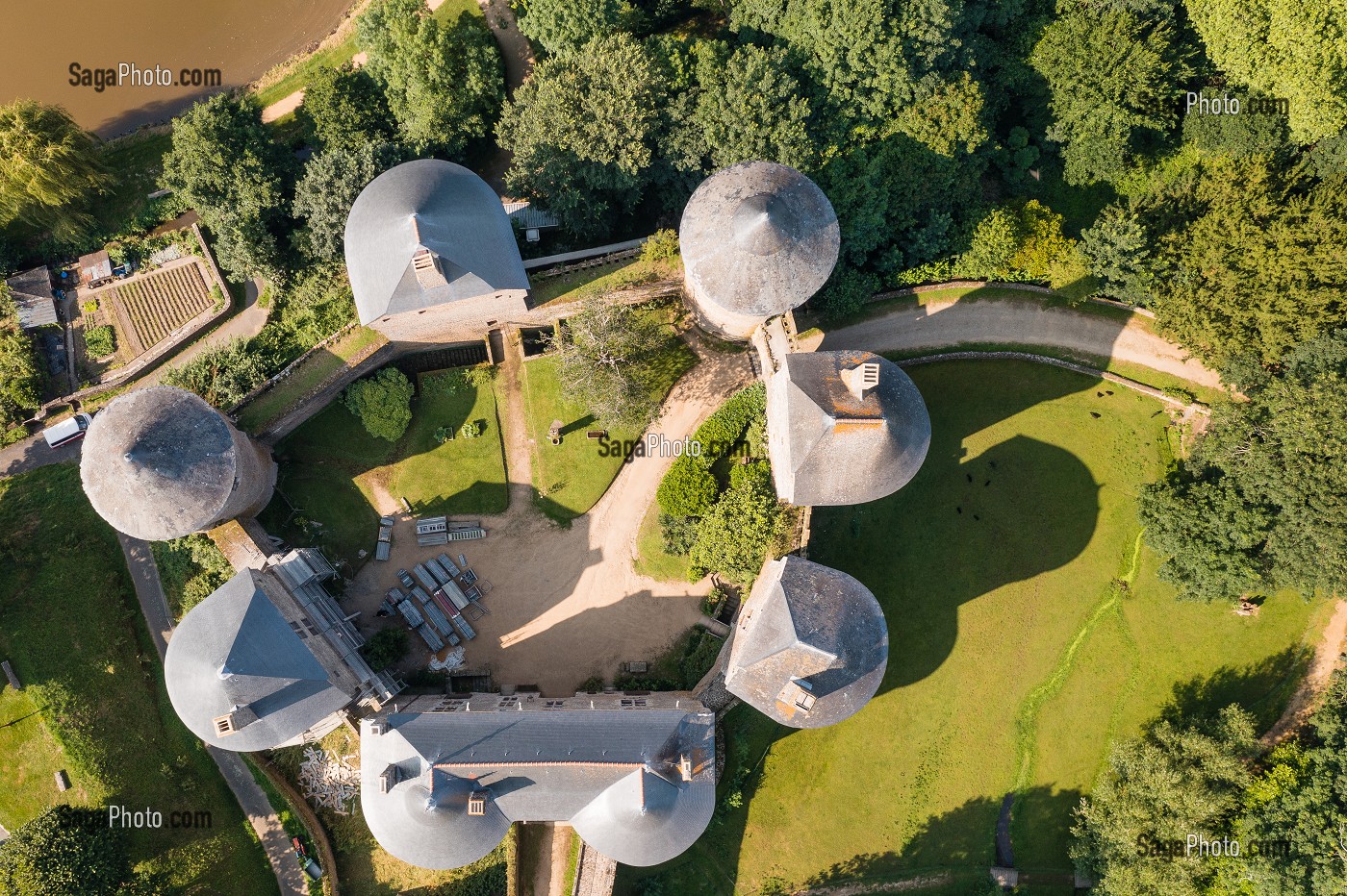 CHATEAU FORT DE LASSAY, LASSAY LES CHATEAUX, (53) MAYENNE, PAYS DE LA LOIRE 