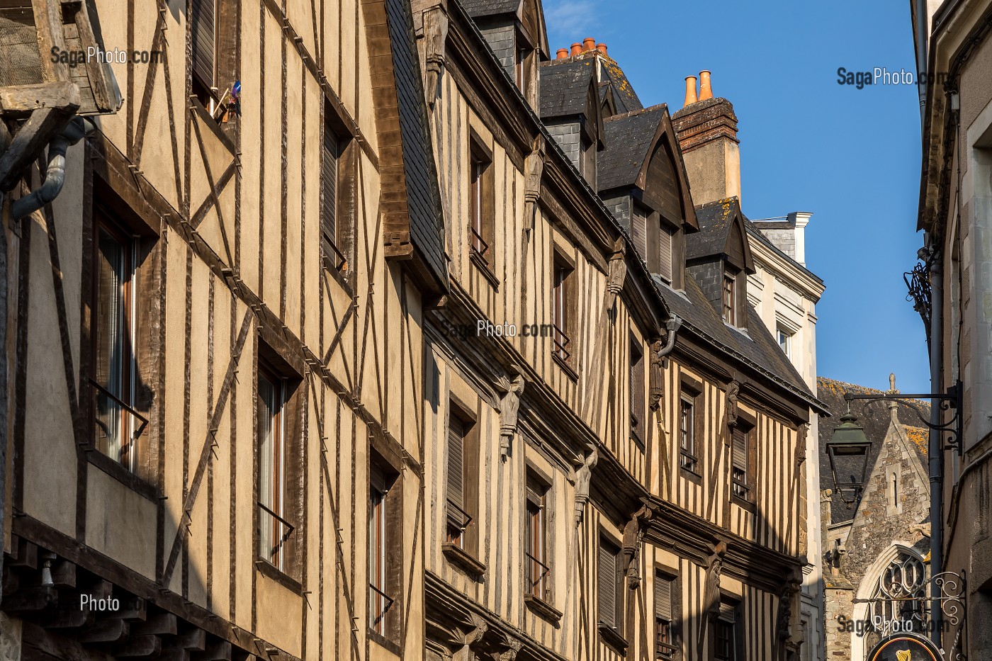 RUE, LAVAL, (53) MAYENNE, PAYS DE LA LOIRE 