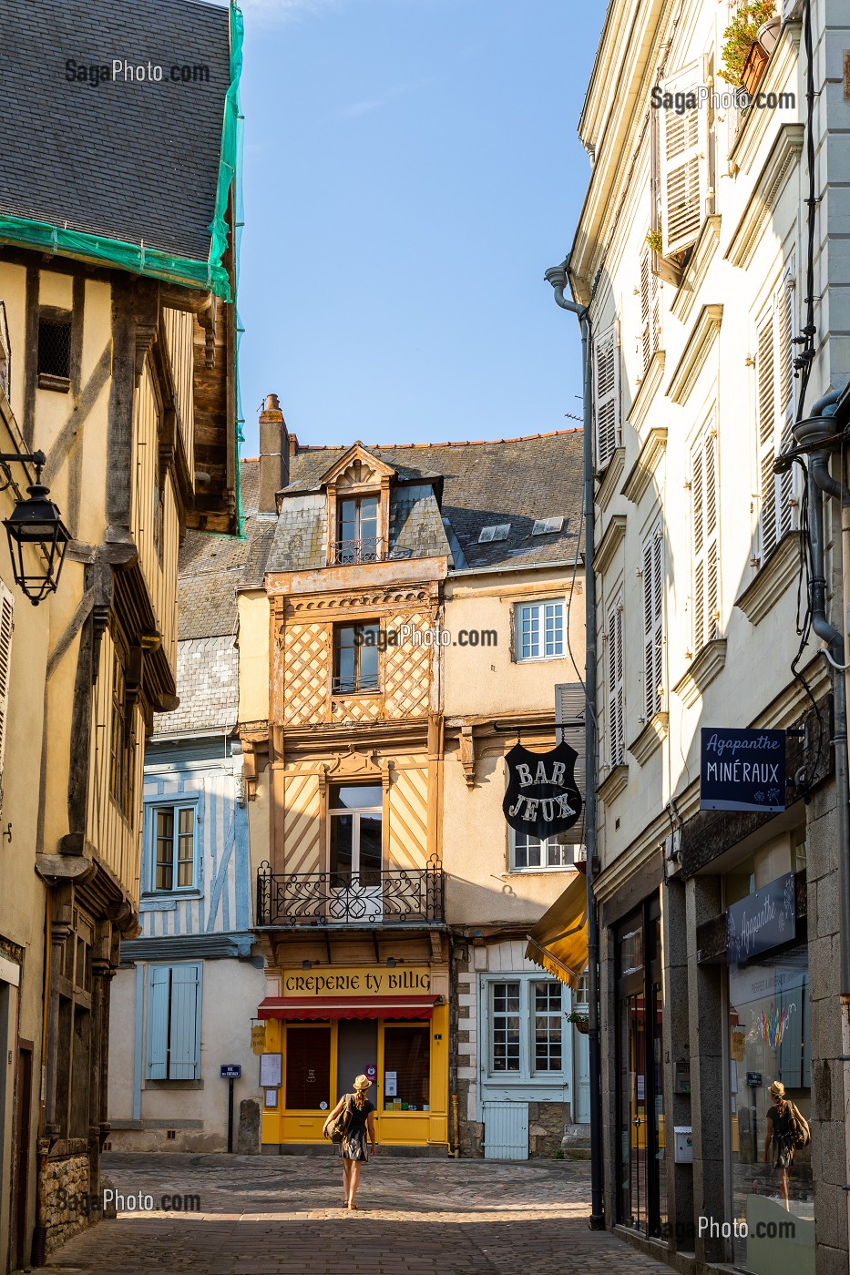 RUE, LAVAL, (53) MAYENNE, PAYS DE LA LOIRE 