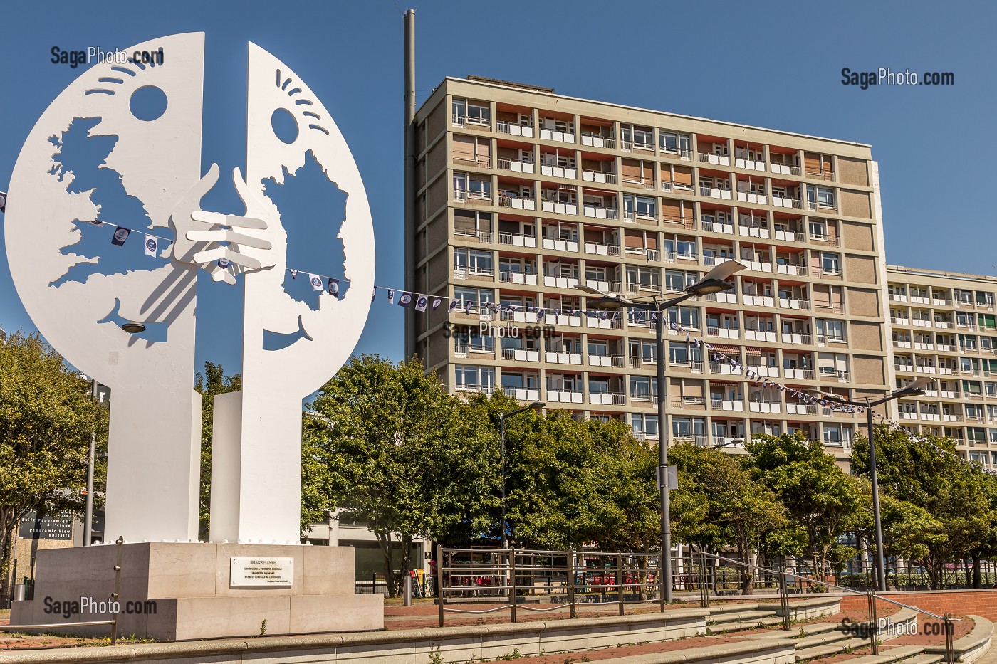 IMMEUBLES SURNOMME 'BUILDINGS', QUAI GAMBETTA, BOULOGNE SUR MER, (62) PAS-DE-CALAIS, FRANCE 