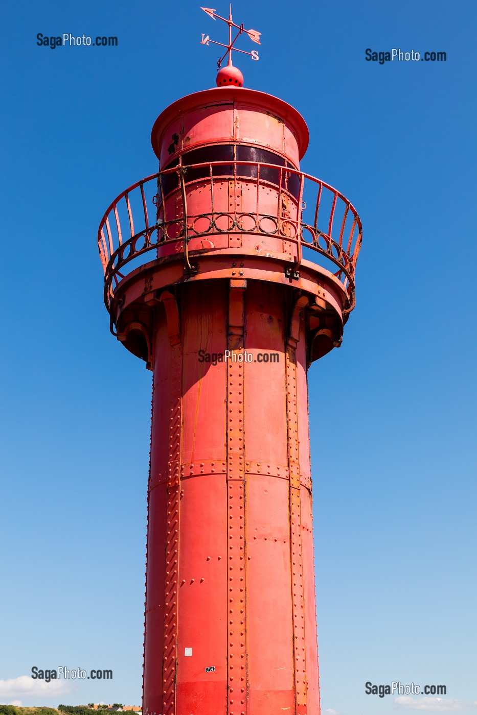 PHARE ROUGE, JETEE NORD EST, BOULOGNE SUR MER, (62) PAS-DE-CALAIS, FRANCE 