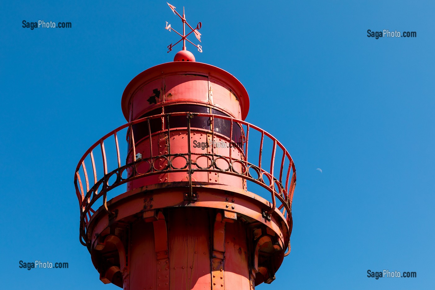 PHARE ROUGE, JETEE NORD EST, BOULOGNE SUR MER, (62) PAS-DE-CALAIS, FRANCE 