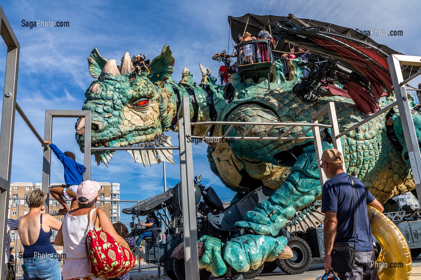 DRAGON DE CALAIS, DIGUE GASTON BERTHE, PLAGE DE CALAIS, CALAIS, (62) PAS-DE-CALAIS, FRANCE 