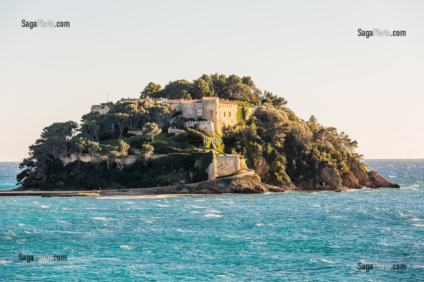 FORT DE BREGANCON, RESIDENCE DES PRESIDENTS DE LA REPUBLIQUE, BORMES LES MIMOSAS 