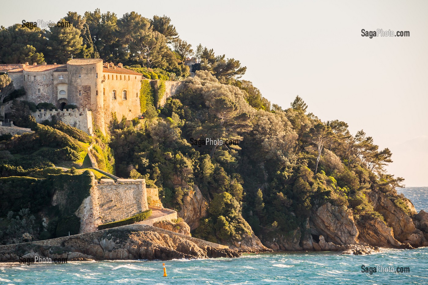 FORT DE BREGANCON, RESIDENCE DES PRESIDENTS DE LA REPUBLIQUE, BORMES LES MIMOSAS 