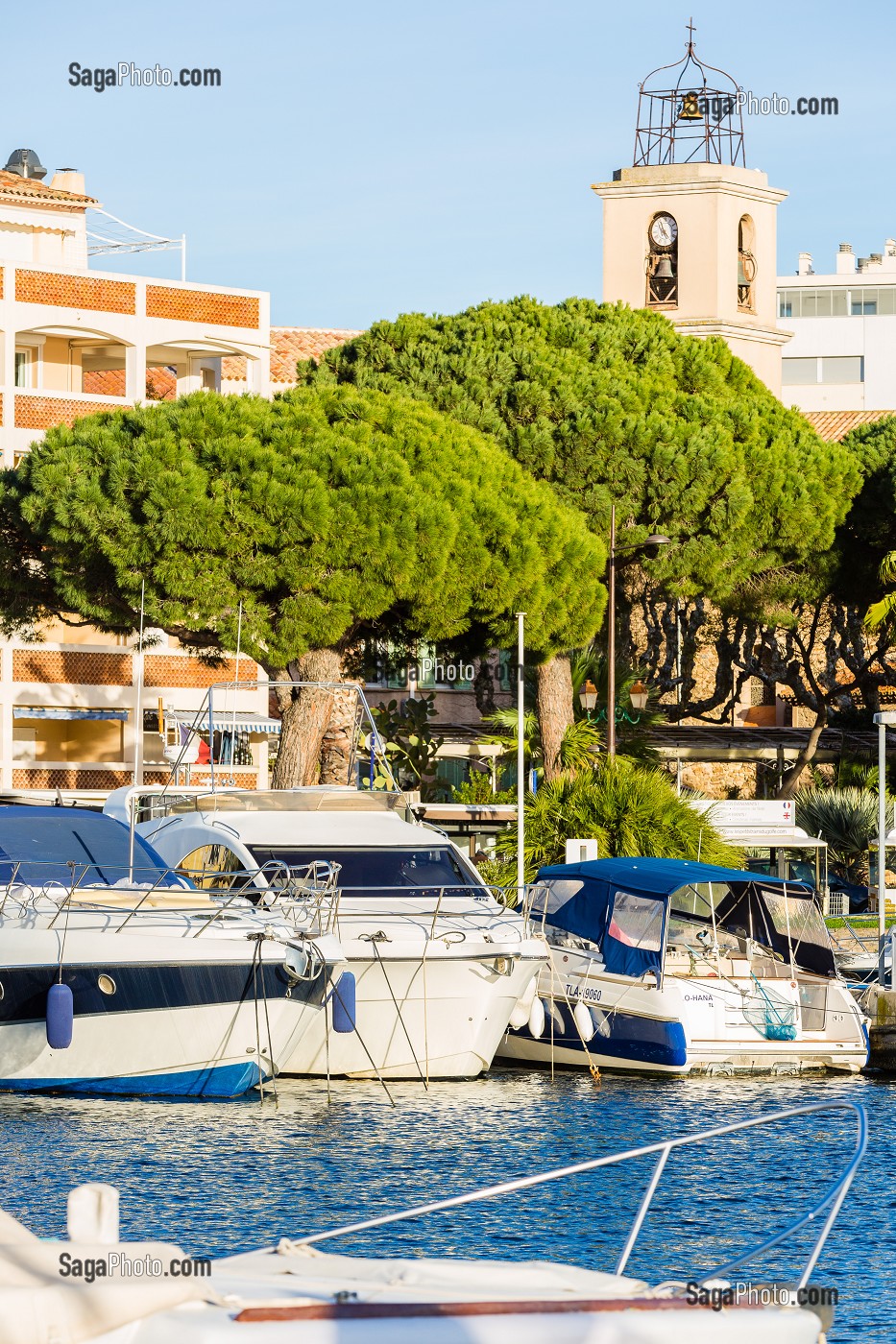 PORT ET EGLISE SAINTE MAXIME // PORT AND CHURCH OF SAINTE MAXIME, SAINTE MAXIME // SAINTE MAXIME