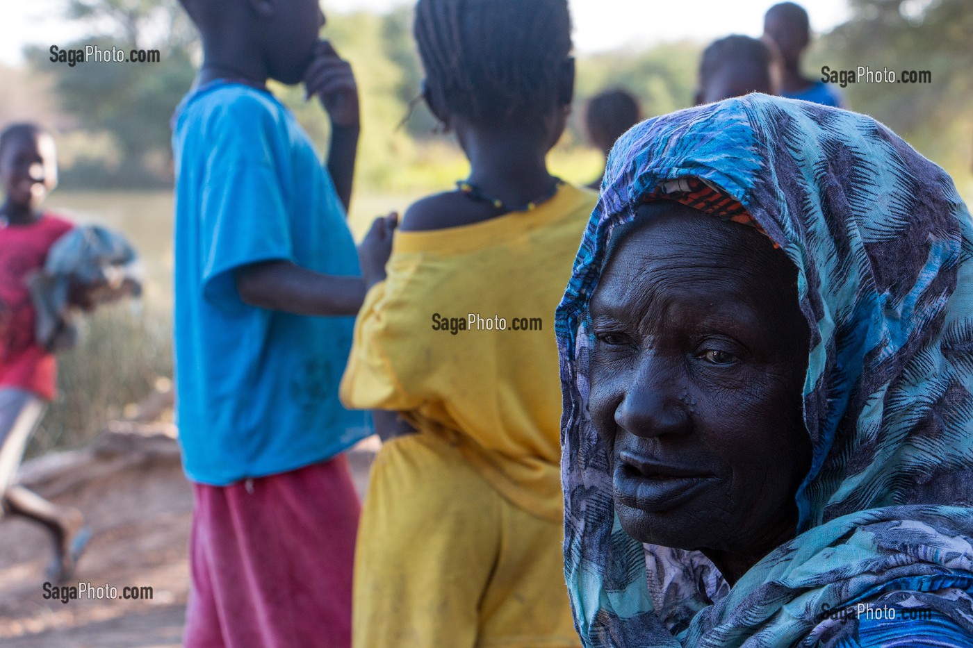 SOEUR AINEE DU CHEF DU VILLAGE TOUCOULEUR DE DEGUEMBERE, PROVINCE DE FANAYE DIERI, SENEGAL, AFRIQUE DE L'OUEST 