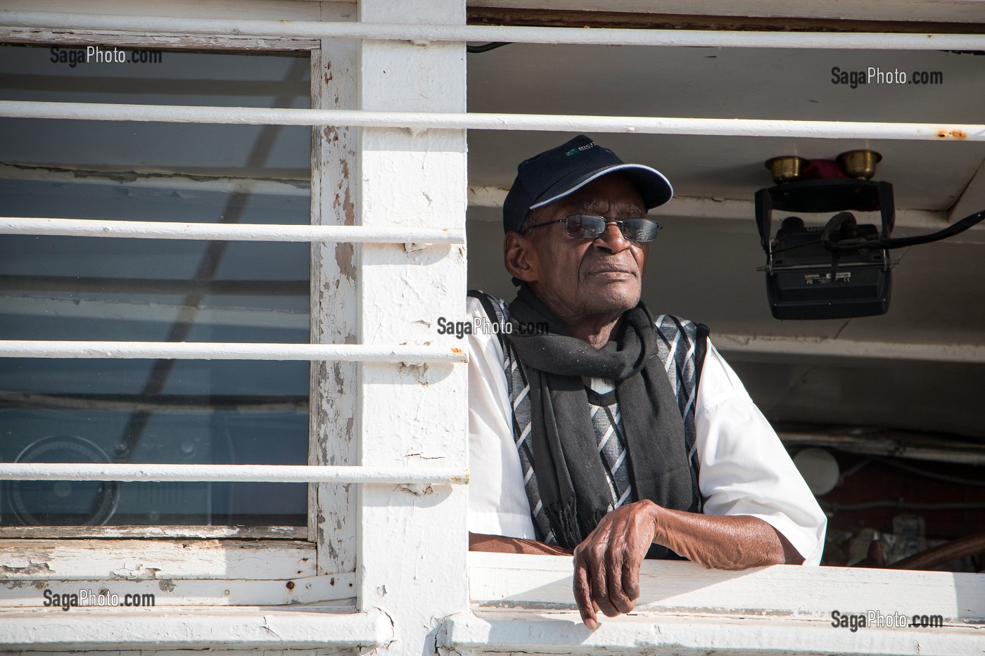 COMMANDANT DU BATEAU DE CROISIERE 'BOU EL MOGDAD' DE LA COMPAGNIE DU FLEUVE, SENEGAL, AFRIQUE DE L'OUEST 