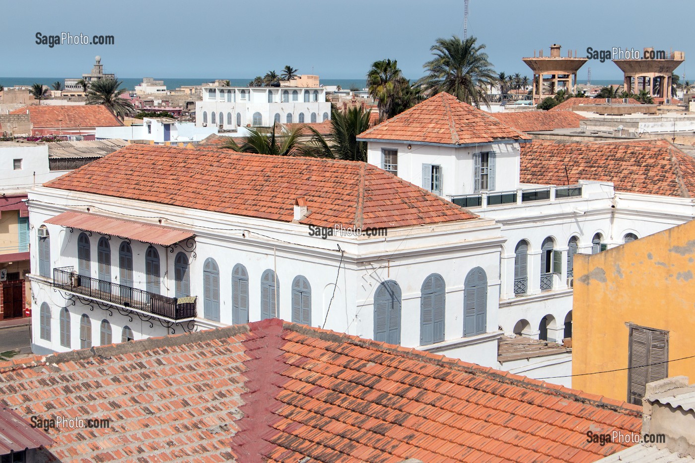 VUE GENERALE DEPUIS LES TOITS DE LA VILLE DE SAINT-LOUIS-DU-SENEGAL, SENEGAL, AFRIQUE DE L'OUEST 