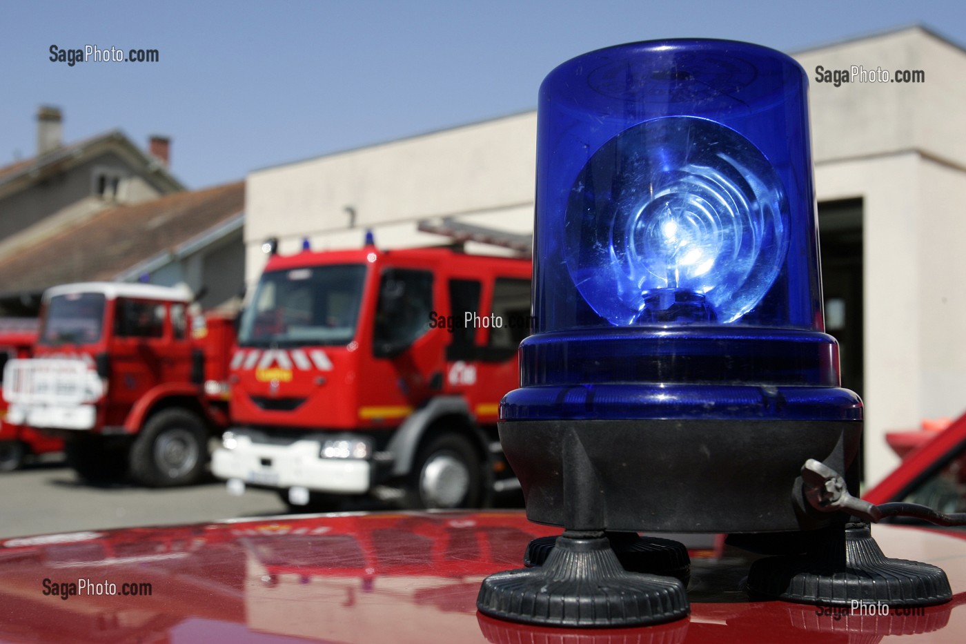 GYROPHARE DES VEHICULES PRIORITAIRE DES SAPEURS-POMPIERS, CIS DE NOGARO, GERS (32), FRANCE 