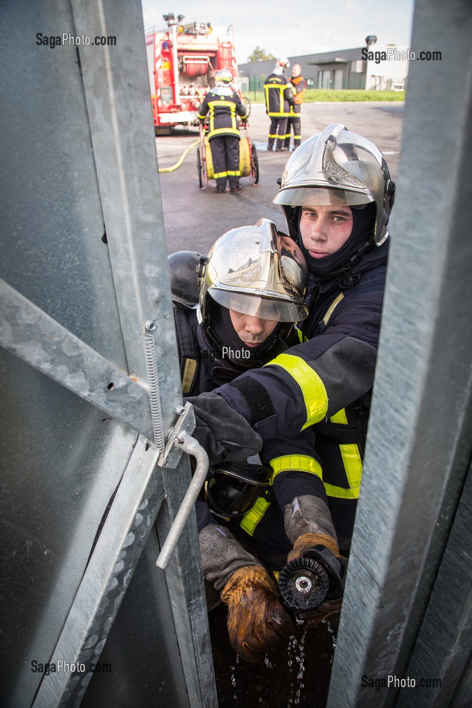 MANOEUVRE DE LA GARDE DE SAPEURS-POMPIERS, CENTRE D'INCENDIE ET DE SECOURS DE NEUFCHATEL-EN-BRAY, SEINE-MARITIME (76), FRANCE 