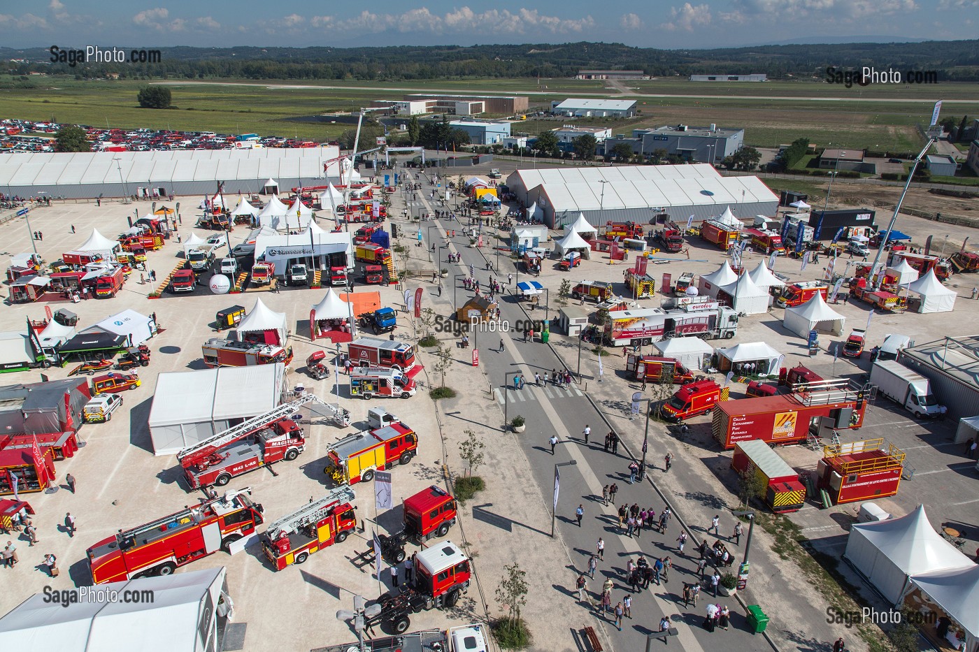 EXPOSITION DE MATERIELS ET CAMIONS, CONGRES NATIONAL DES SAPEURS-POMPIERS DE FRANCE, AVIGNON (84), FRANCE 