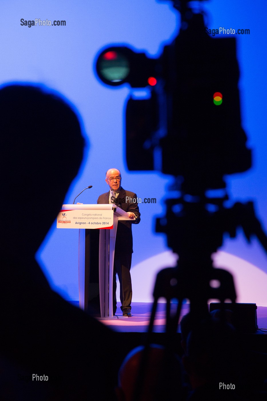 DISCOURS DU MINISTRE DE L'INTERIEUR, BERNARD CAZENEUVE A LA TRIBUNE DU CONGRES NATIONAL DES SAPEURS-POMPIERS DE FRANCE, AVIGNON (84), FRANCE 