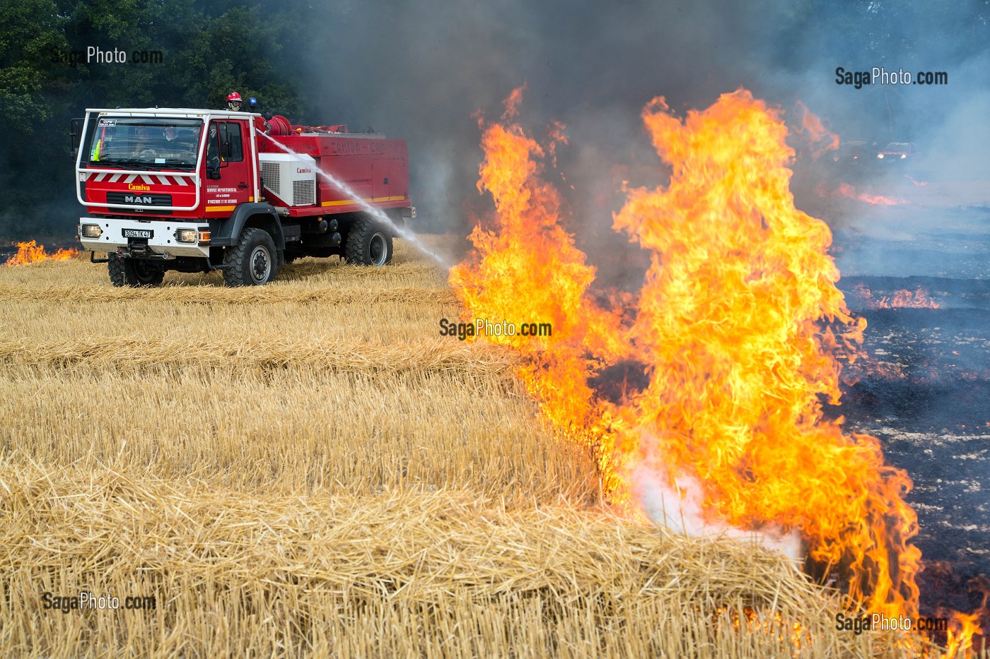 FORMATION FEUX REELS SUR FEU DE CHAUME, PORT-SAINTE-MARIE (47), FRANCE 