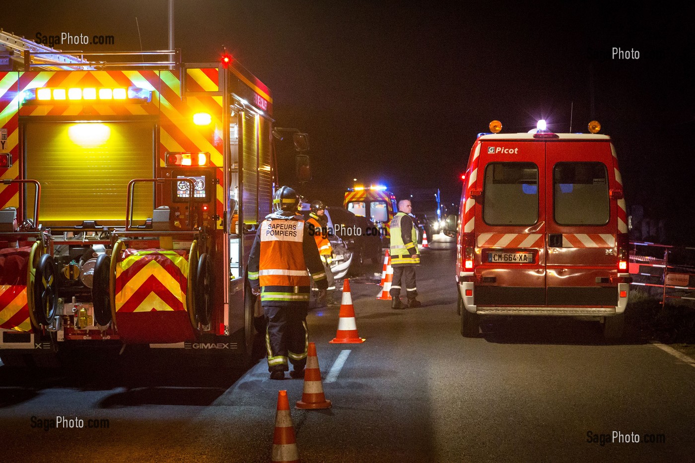 24 HEURES AVEC LES SAPEURS-POMPIERS DE VICHY, ALLIER, FRANCE