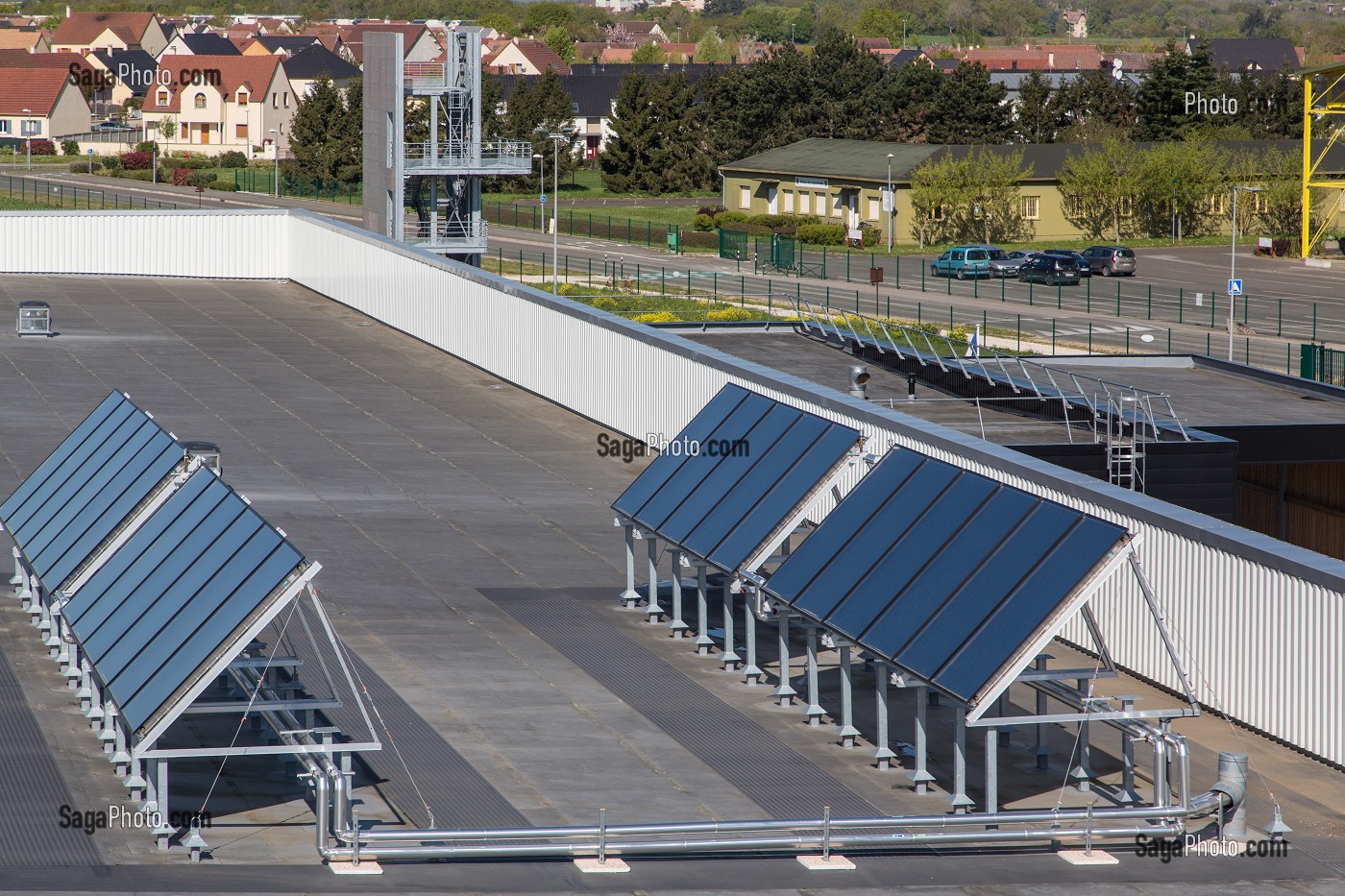 PANNEAUX SOLAIRES, CENTRE DE SECOURS PRINCIPAL DE CHARTRES (28), FRANCE 