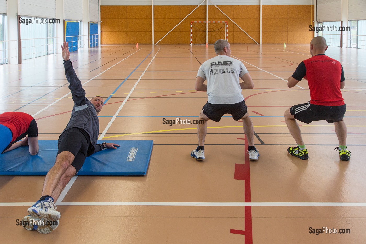 SEANCE DE CARDIO-TRAINING AU GYMNASE, REPORTAGE DE 24 HEURES AVEC LES SAPEURS-POMPIERS, ALENCON (ORNE), SDIS61, FRANCE 