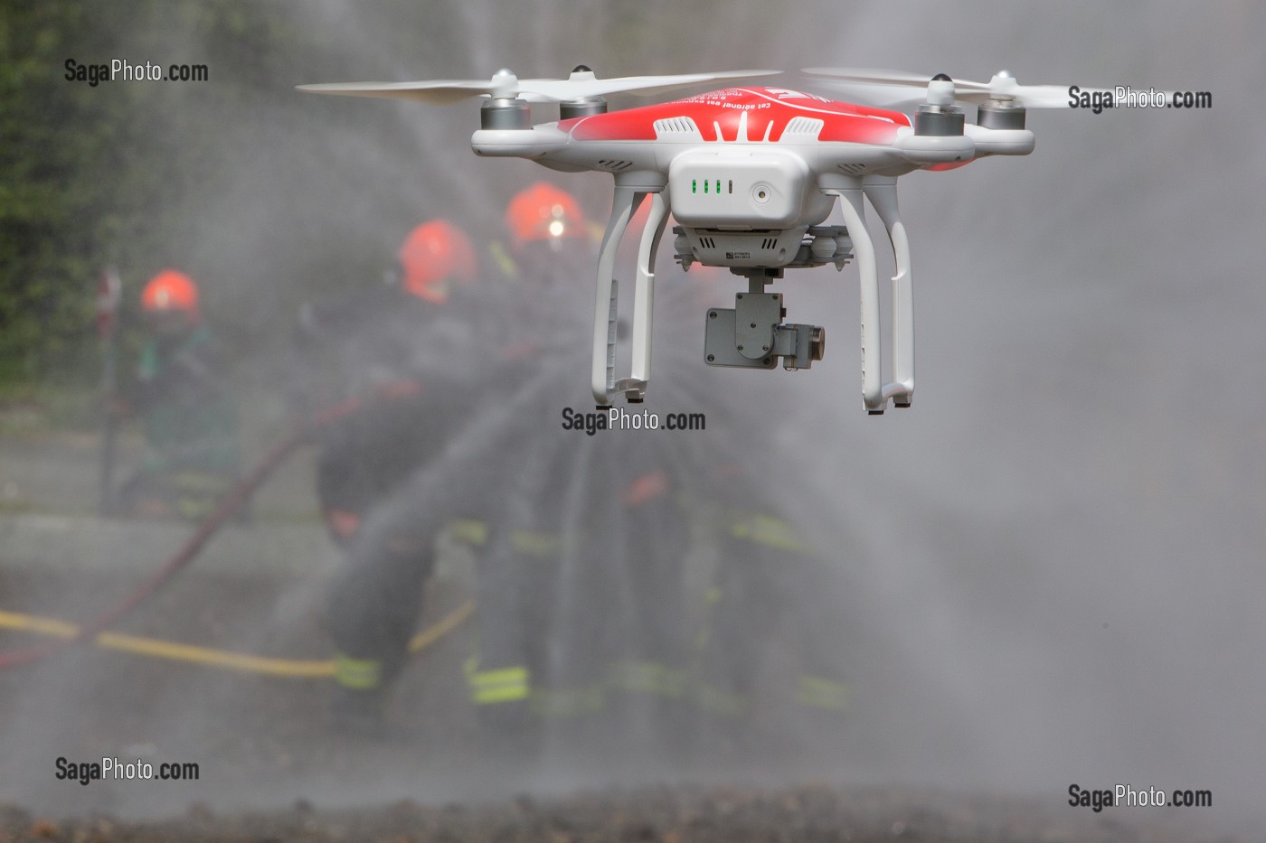 DEMONSTRATION DE PILOTAGE DE DRONE EN INTERVENTION, UN NOUVEL OUTIL AU SERVICE DES SECOURS, REPORTAGE DE 24 HEURES AVEC LES SAPEURS-POMPIERS, ALENCON (ORNE), SDIS61, FRANCE 