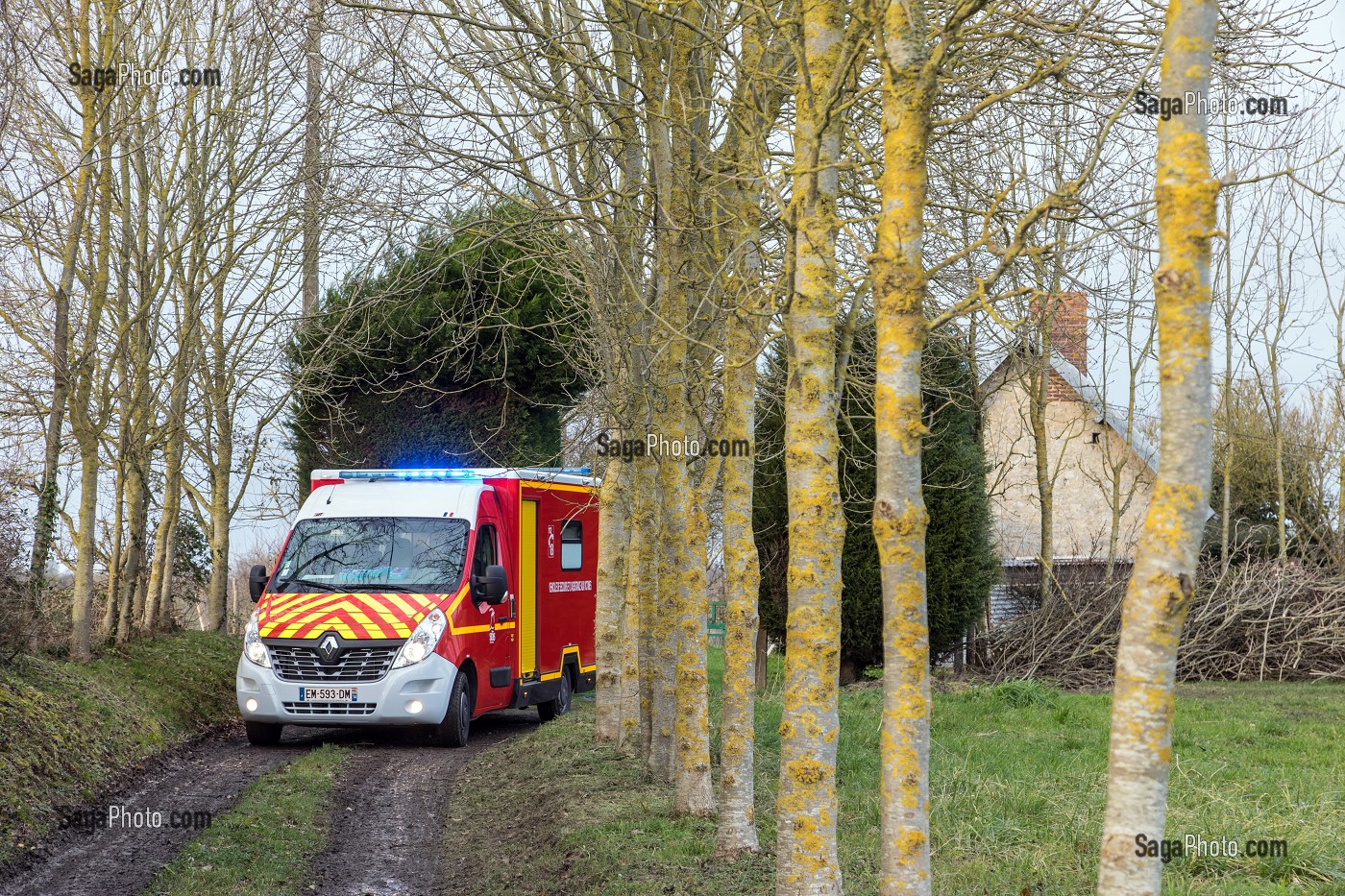 SECOURS A PERSONNE POUR TENTATIVE DE SUICIDE, CENTRE DE SECOURS PRINCIPAL DE BAYEUX (14), FRANCE 