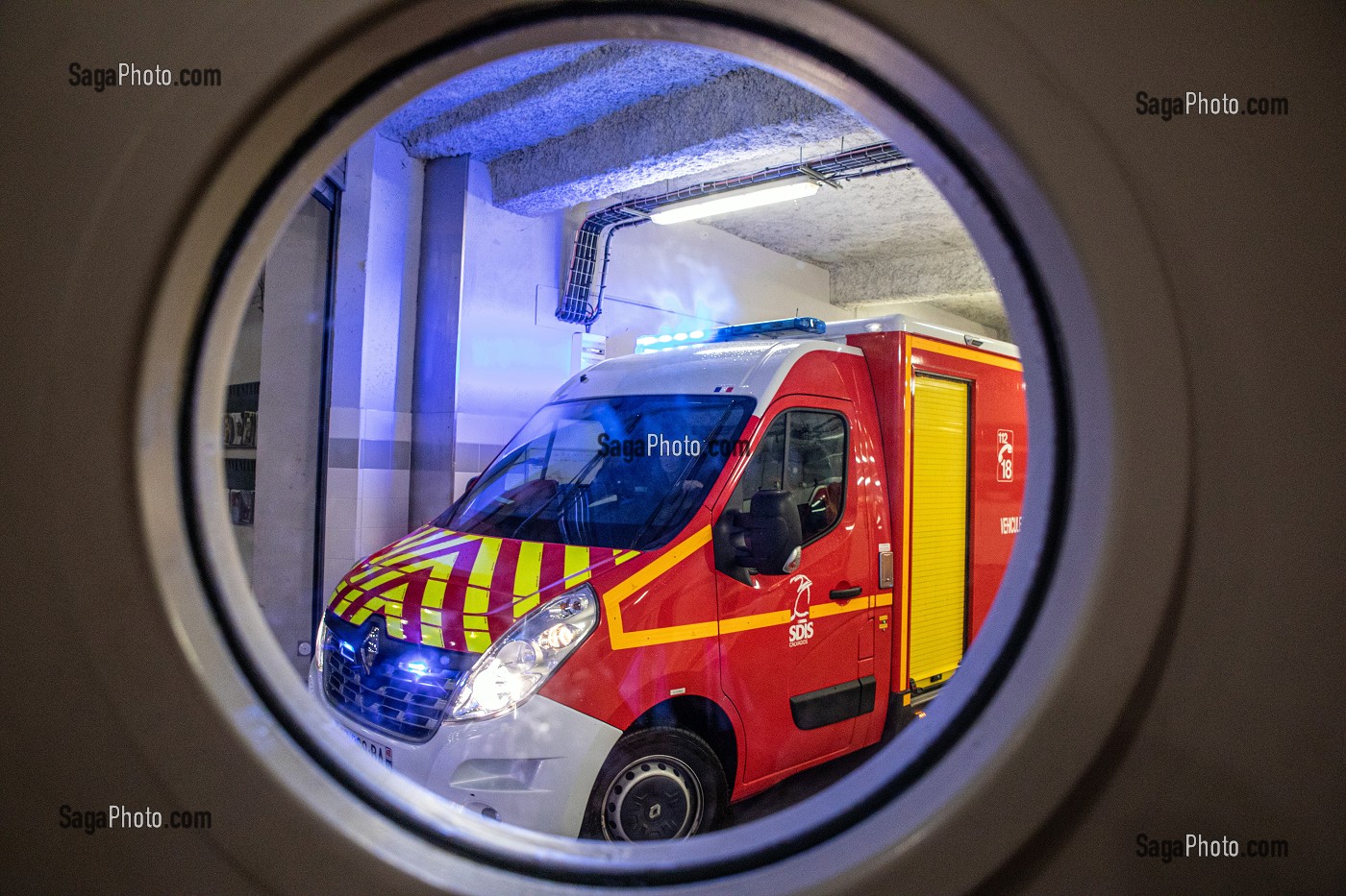 REMISE SANITAIRE DES AMBULANCES, SAPEURS-POMPIERS DU CENTRE DE SECOURS DE LISIEUX, SDIS14, CALVADOS, FRANCE 