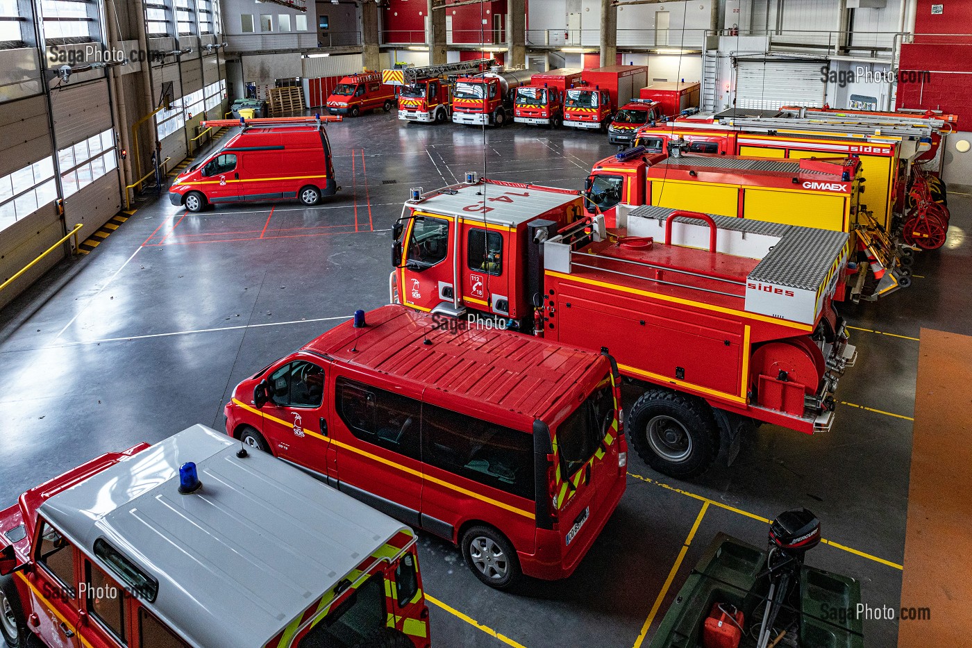 LA REMISE DES VEHICULES, SAPEURS-POMPIERS DU CENTRE DE SECOURS DE LISIEUX, SDIS14, CALVADOS, FRANCE 