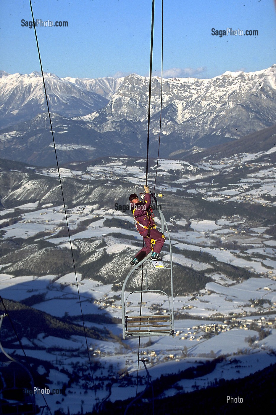 INTERVENTION SUR UN TELESIEGE, SAUVETAGE TELEPORTE, SELONNET, ALPES DE HAUTE PROVENCE (04) 
