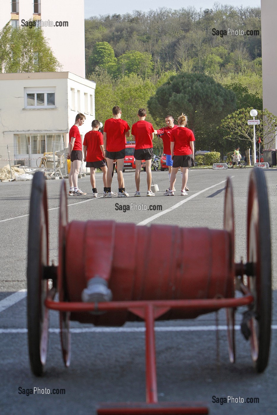 DEVIDOIR, SEANCE DE SPORT, SECTION DES JEUNES SAPEURS POMPIERS, ANGOULEME, CHARENTE (16) 
