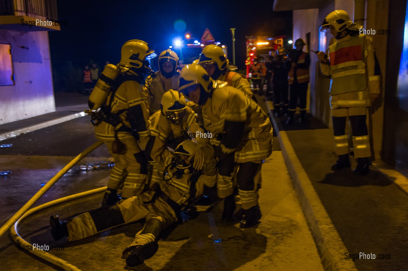 SAPEURS POMPIERS POLICE VIOLENCE URBAINE 