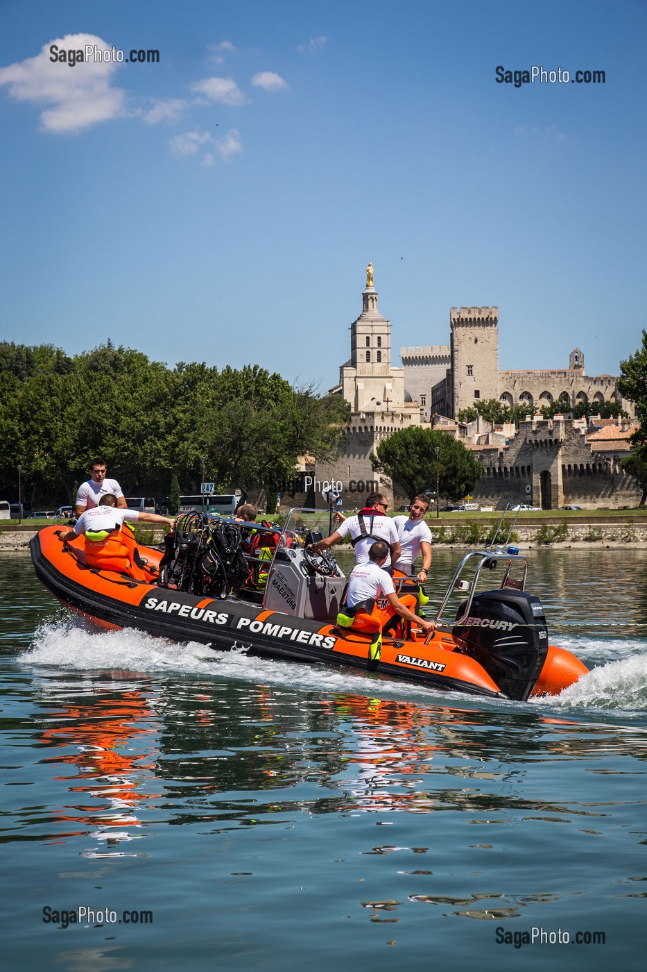 SAPEURS POMPIERS PONGEURS SUR LE RHONE