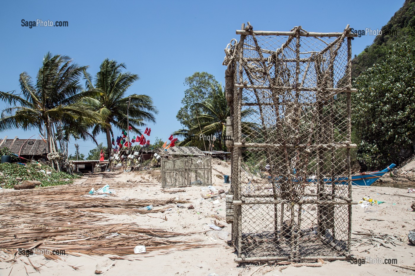LES CASIERS POUR LES CRABES, VILLAGE DE PECHEURS DE THAM THONG, PROVINCE DE CHUMPHON, THAILANDE, ASIE 