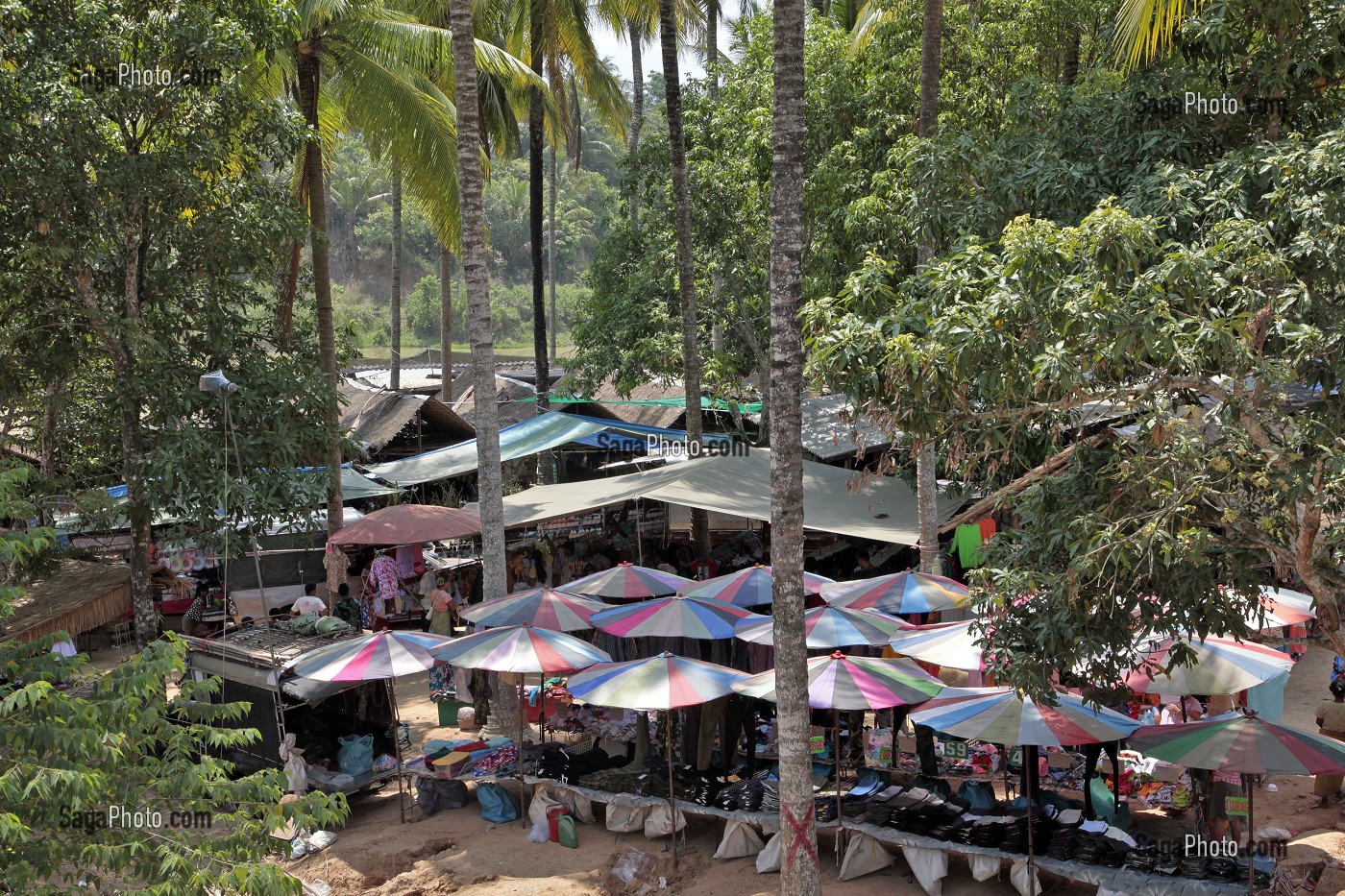 MARCHE DE DANSINGKON, PROVINCE DE PRACHUAP KHIRI KHAN, THAILANDE, ASIE 