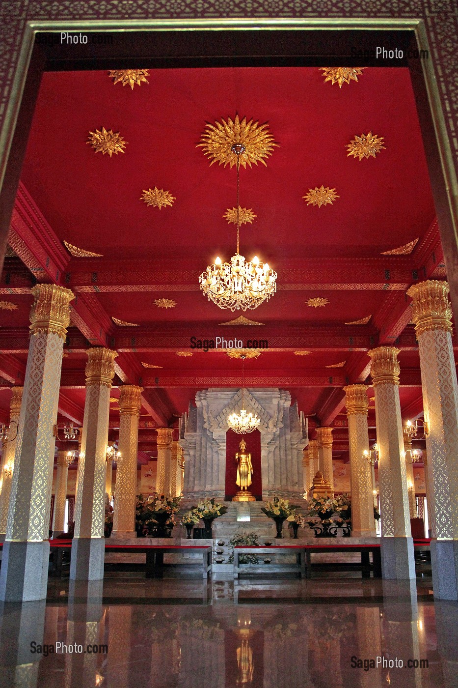 PRA MAHATAT JEDE PUKDE PRAKAD, TEMPLE DU BIG BOUDDHA CONSTRUIT EN L'HONNEUR DU ROI RAMA IX POUR LE 50EME ANNIVERSAIRE DE SON ACCESSION AU TRONE, BAN KRUT, REGION DE BANG SAPHAN, THAILANDE, ASIE 