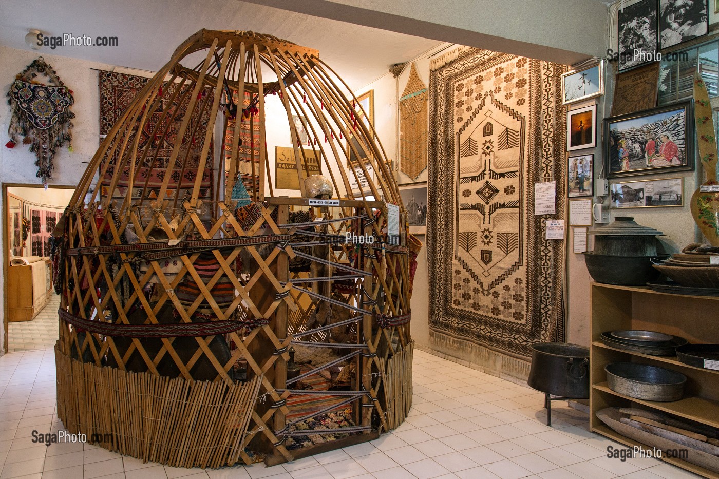 YOURTE, MUSEE ETHNOGRAPHIQUE D'ALIBEY KUDAR, AKCAY PRES D’EDREMIT, RIVIERA DES OLIVIERS, NORD D’IZMIR, TURQUIE 