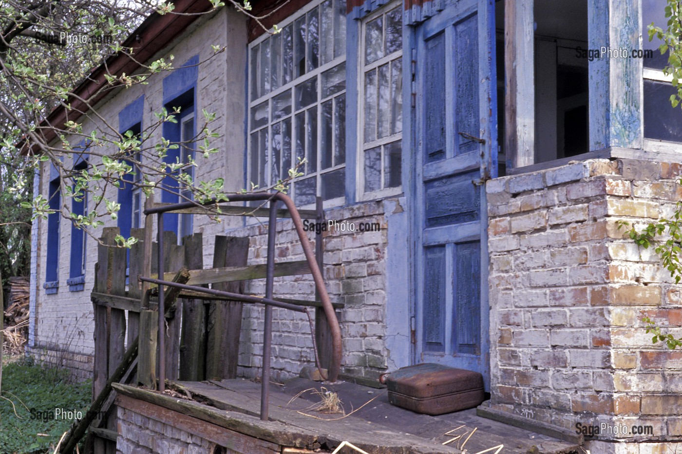 VILLAGE ABANDONNE DE ZALISSIA, ZONE INTERDITE AUTOUR DE TCHERNOBYL, UKRAINE 