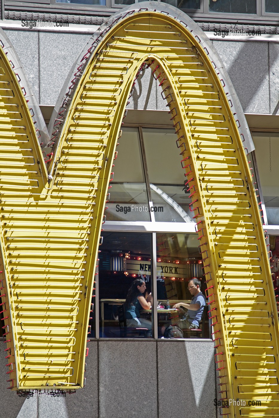 FAST-FOOD MAC DONALD'S, TIMES SQUARE, QUARTIER DE MIDTOWN, MANHATTAN, NEW YORK CITY, ETAT DE NEW YORK, ETATS-UNIS 