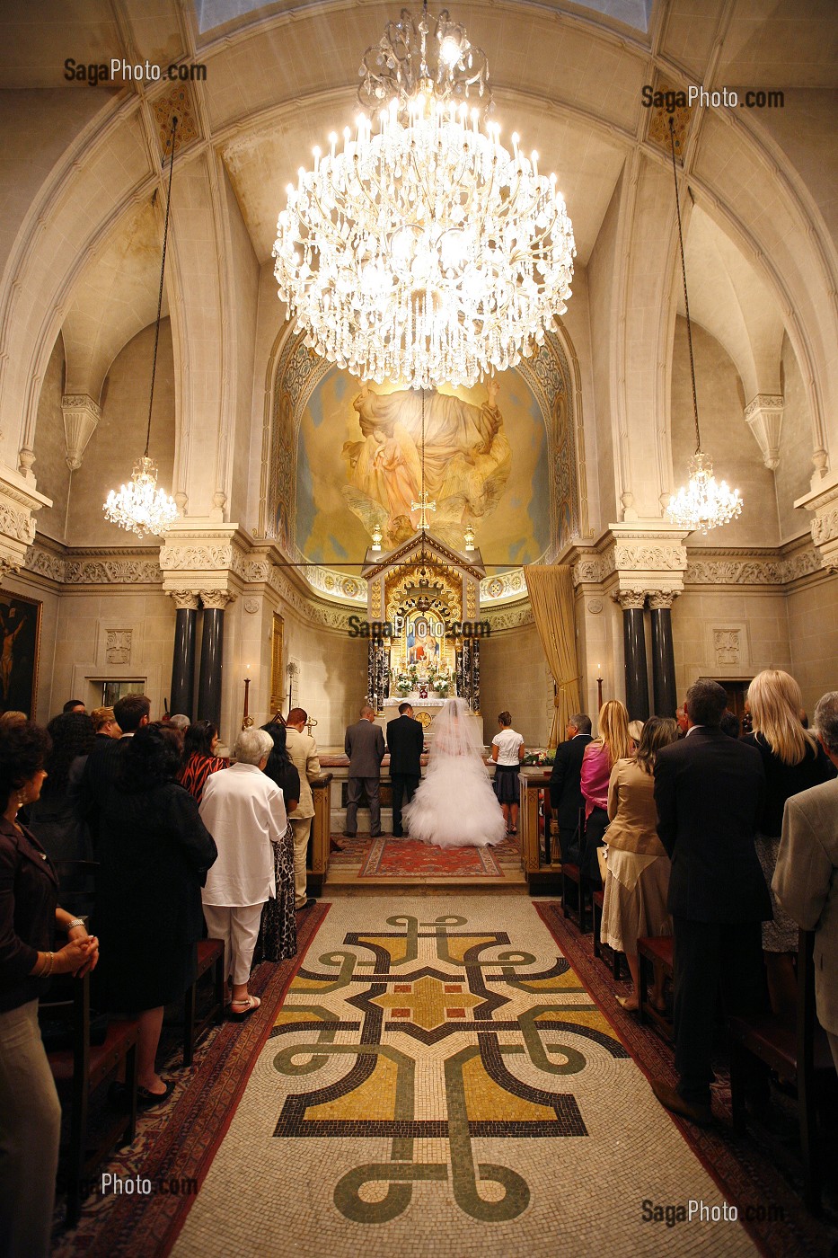 CEREMONIE DE MARIAGE A L'EGLISE ORTHODOXE, PARIS, FRANCE 