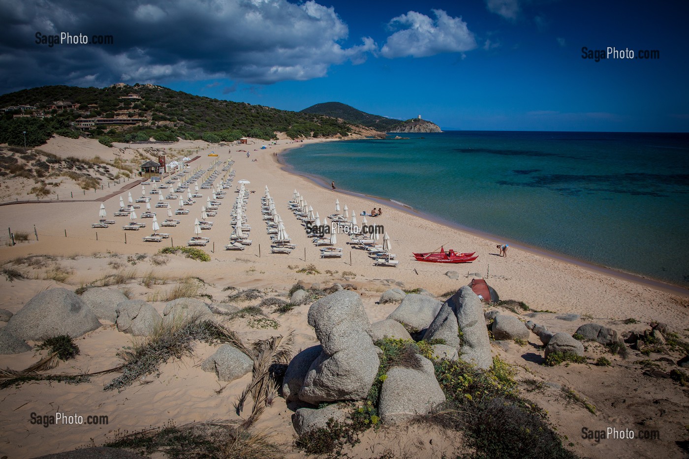 PLAGE PRIVEE DE SANTA MARGHERITA DI PULA, TRANSATS, SARDAIGNE, ITALIE 