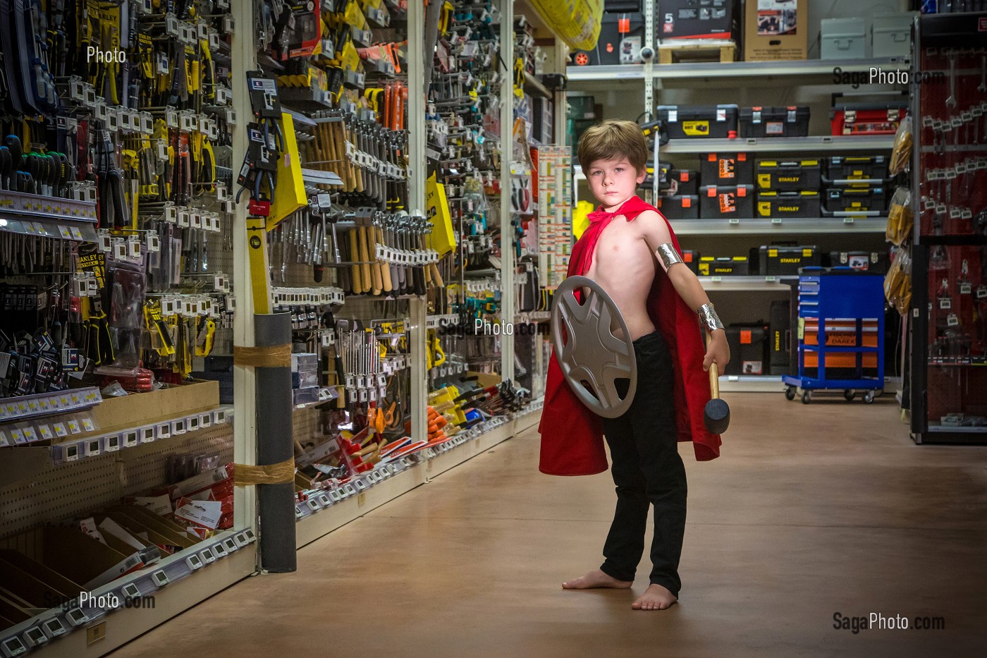 SUPER HEROS THOR, CONTES MODERNES, RAYON BRICOLAGE D'UN SUPERMARCHE 