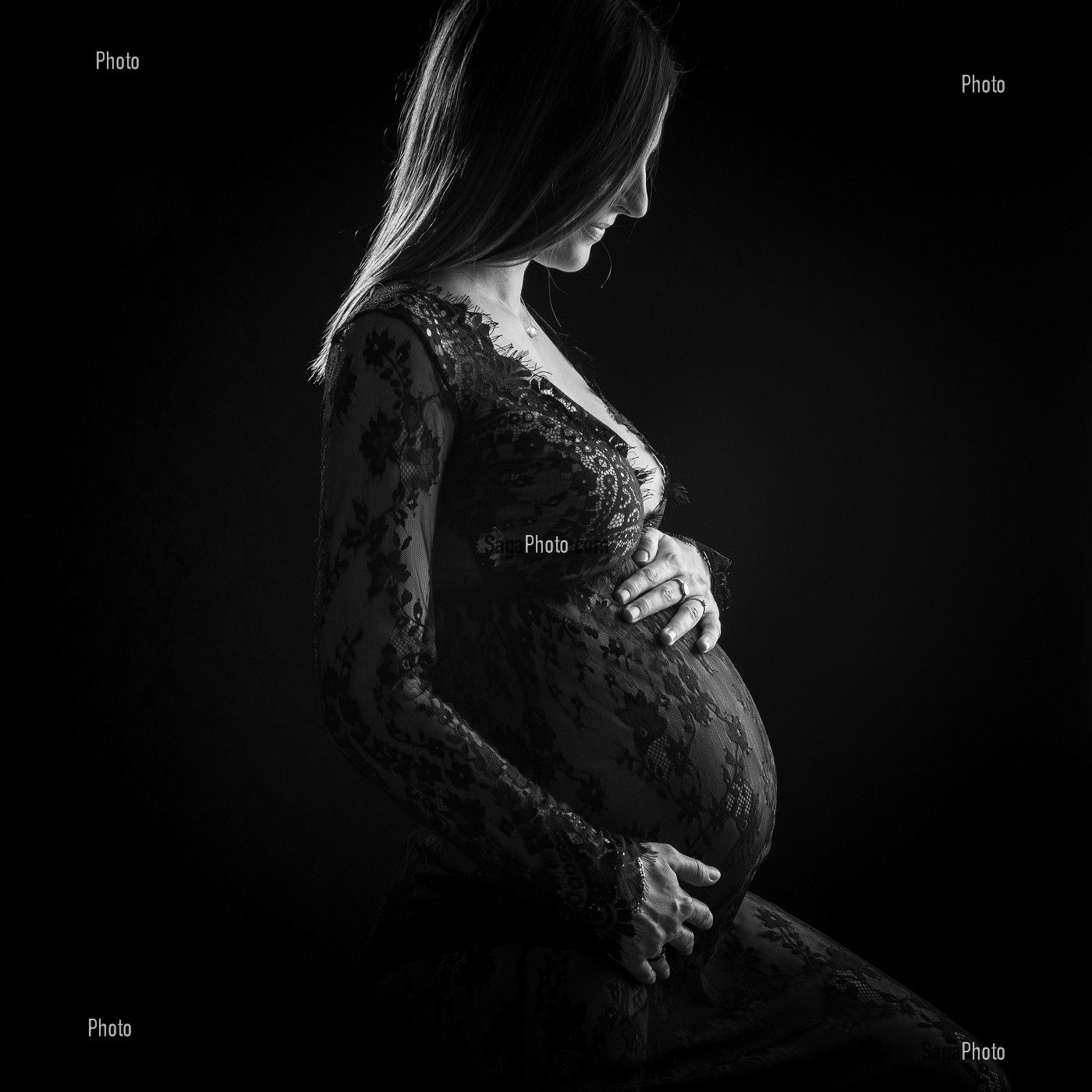 FEMME ENCEINTE, PORTRAIT EN STUDIO 