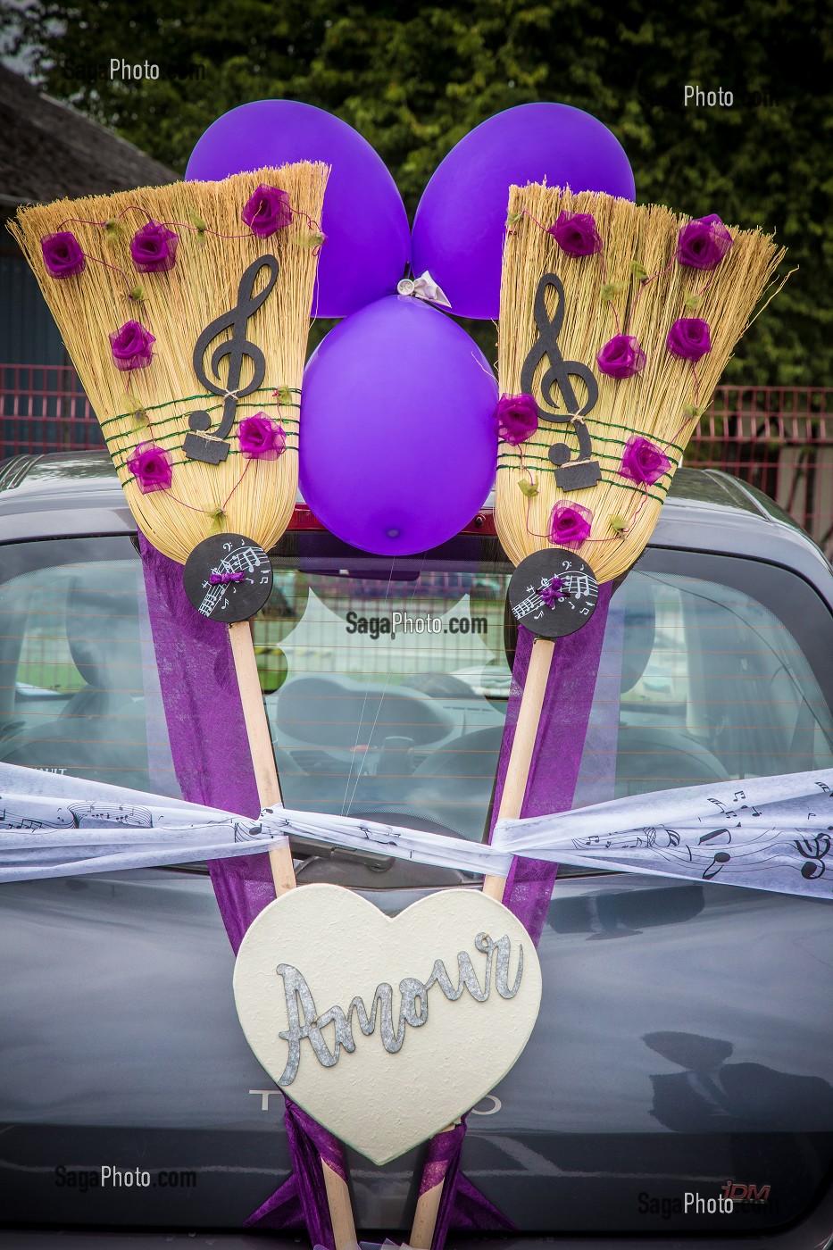 DECORATION DE LA VOITURE BALAI, REPORTAGE DE MARIAGE 