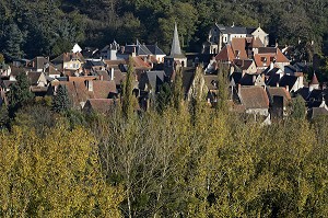 LE VILLAGE FORTIFIE D'HERISSON, ALLIER (03), FRANCE 