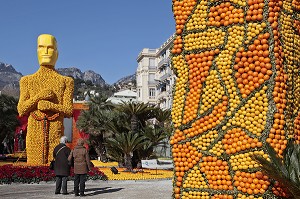 TROPHEE DES OSCARS D'HOLLYWOOD, EXPOSITION DE MOTIFS GEANTS EN AGRUMES SUR LE THEME DU CINEMA, FETE DU CITRON, JARDIN BIOVES, MENTON, ALPES-MARITIMES (06), FRANCE 