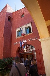 HOTEL DE VILLE COLORE DE VILLEFRANCHE-SUR-MER, ALPES-MARITIMES (06), FRANCE 
